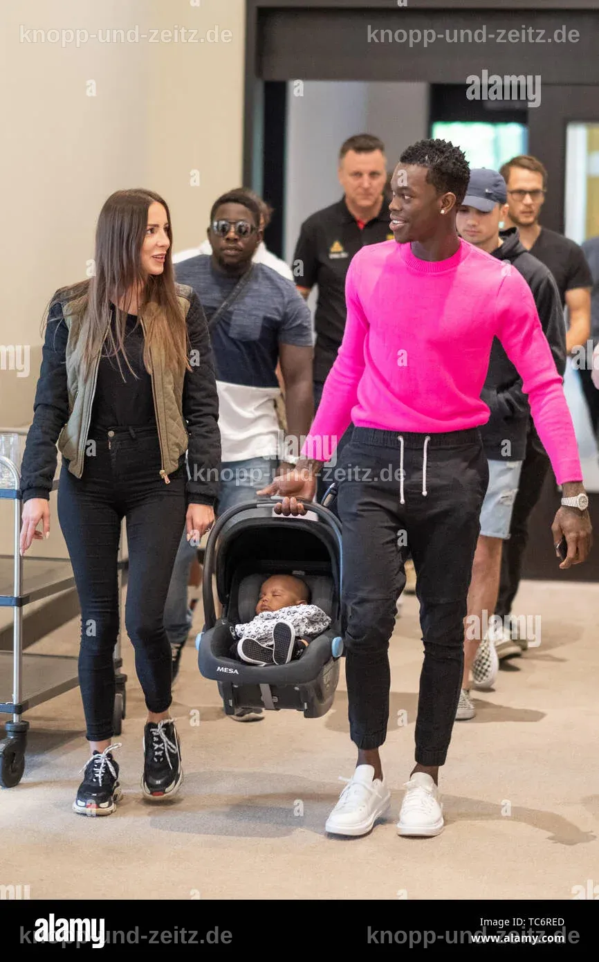 Dennis Schröder mit einem Teamkollegen in Braunschweig.