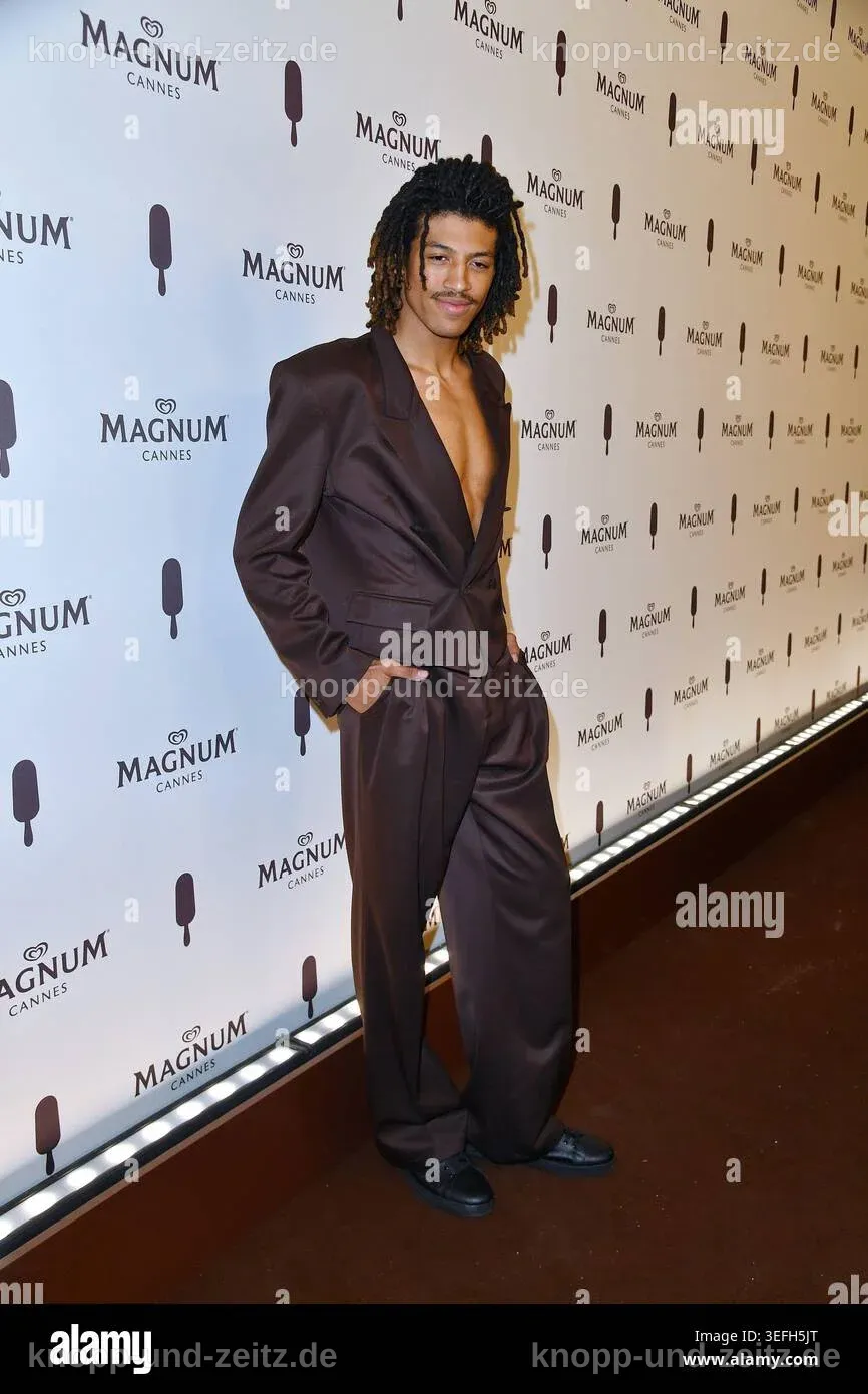 Henry Günther Ademola Dashtu Samuel, Sohn von Heidi Klum, bei der Ankunft.