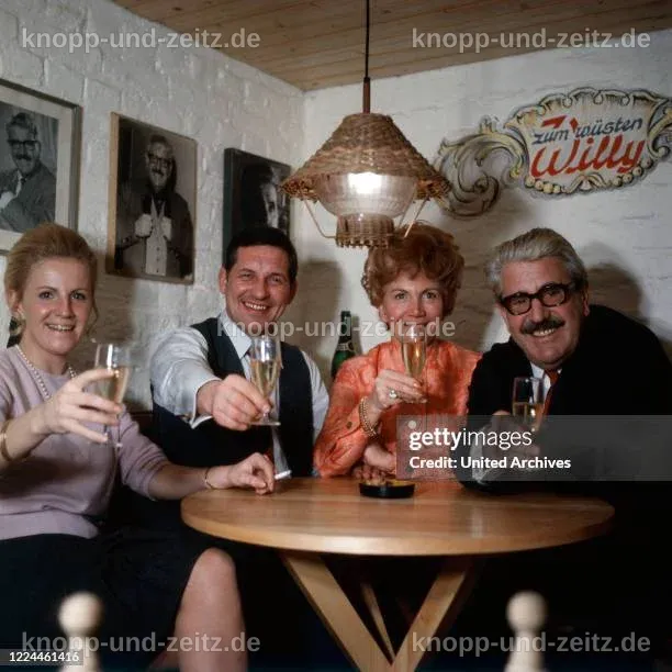 Katarina Millowitsch in einem Porträt, das ihre künstlerische Persönlichkeit einfängt.
