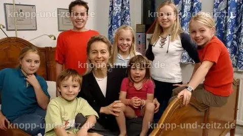 Ursula von der Leyen, die als erste Frau die EU führt, bei einer offiziellen Veranstaltung.